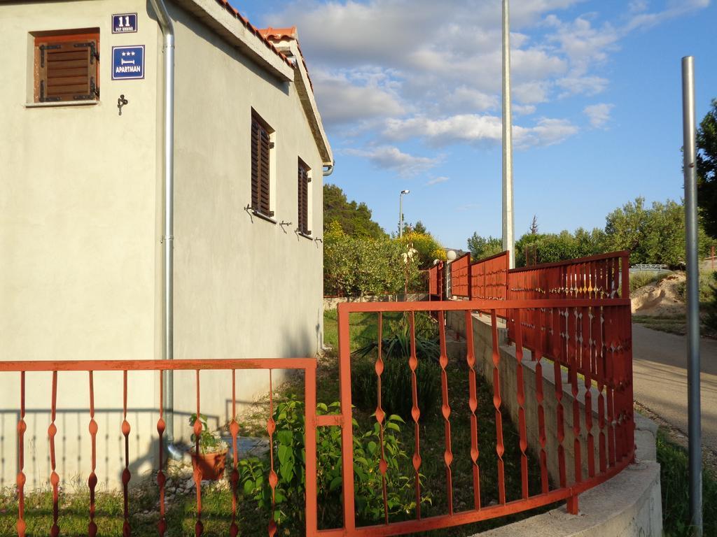 Maslina Apartment Jadrtovac Exterior foto